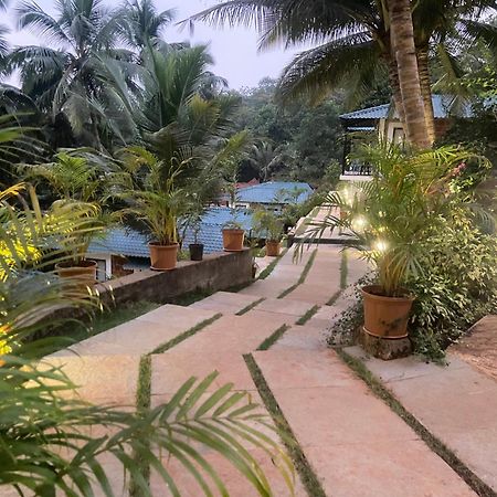 Atmani Waterfront Resort Cola Ngoại thất bức ảnh
