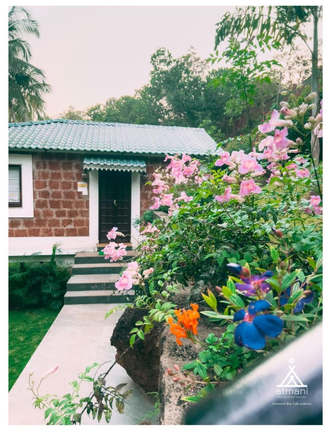 Atmani Waterfront Resort Cola Ngoại thất bức ảnh