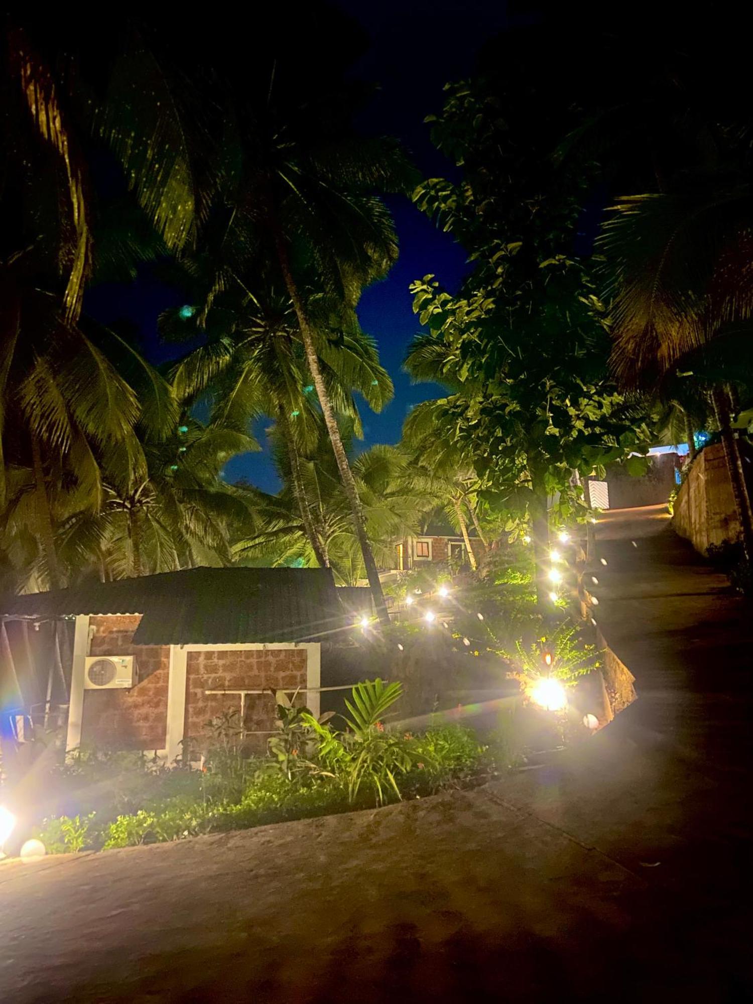 Atmani Waterfront Resort Cola Ngoại thất bức ảnh