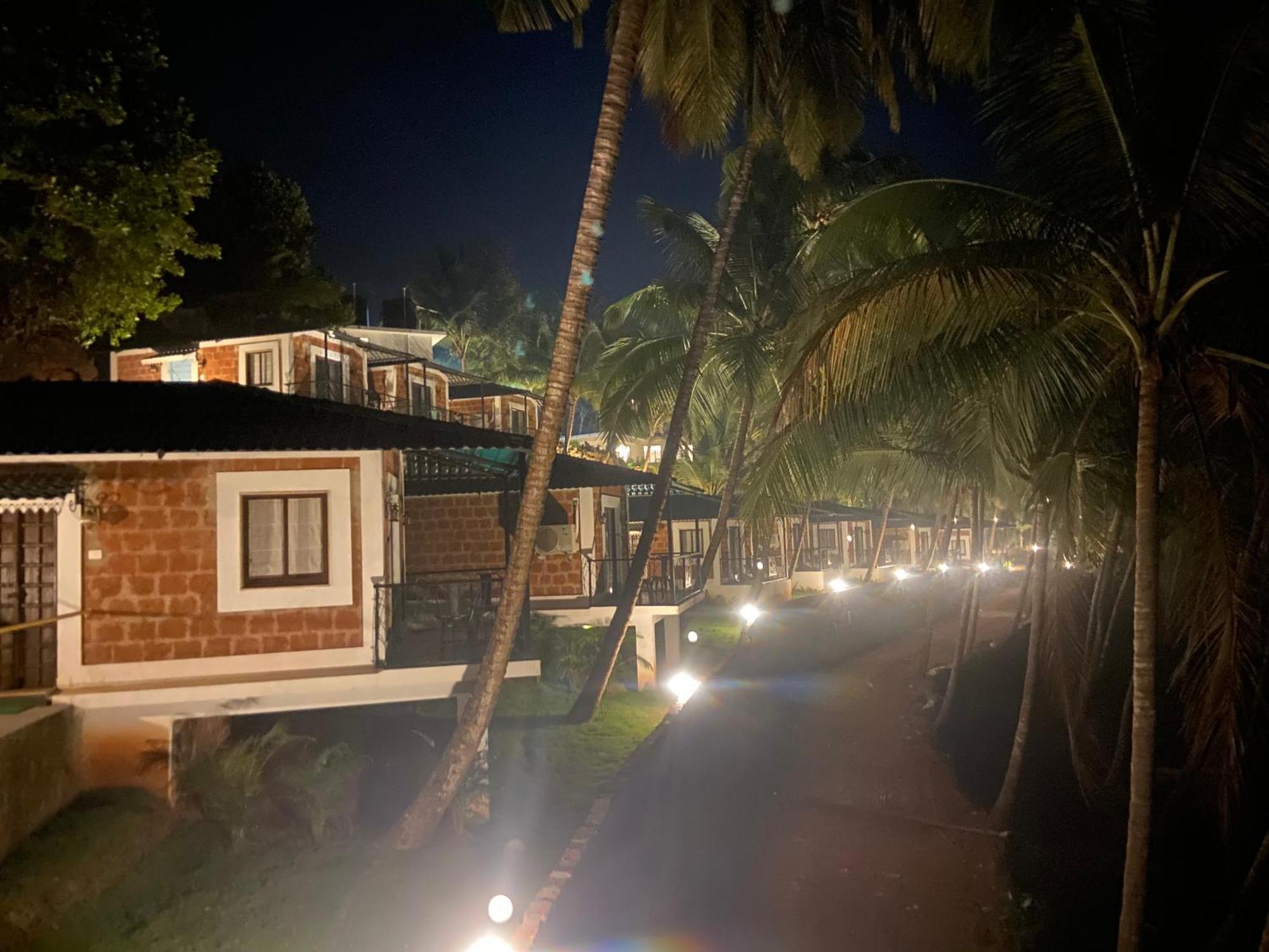 Atmani Waterfront Resort Cola Ngoại thất bức ảnh